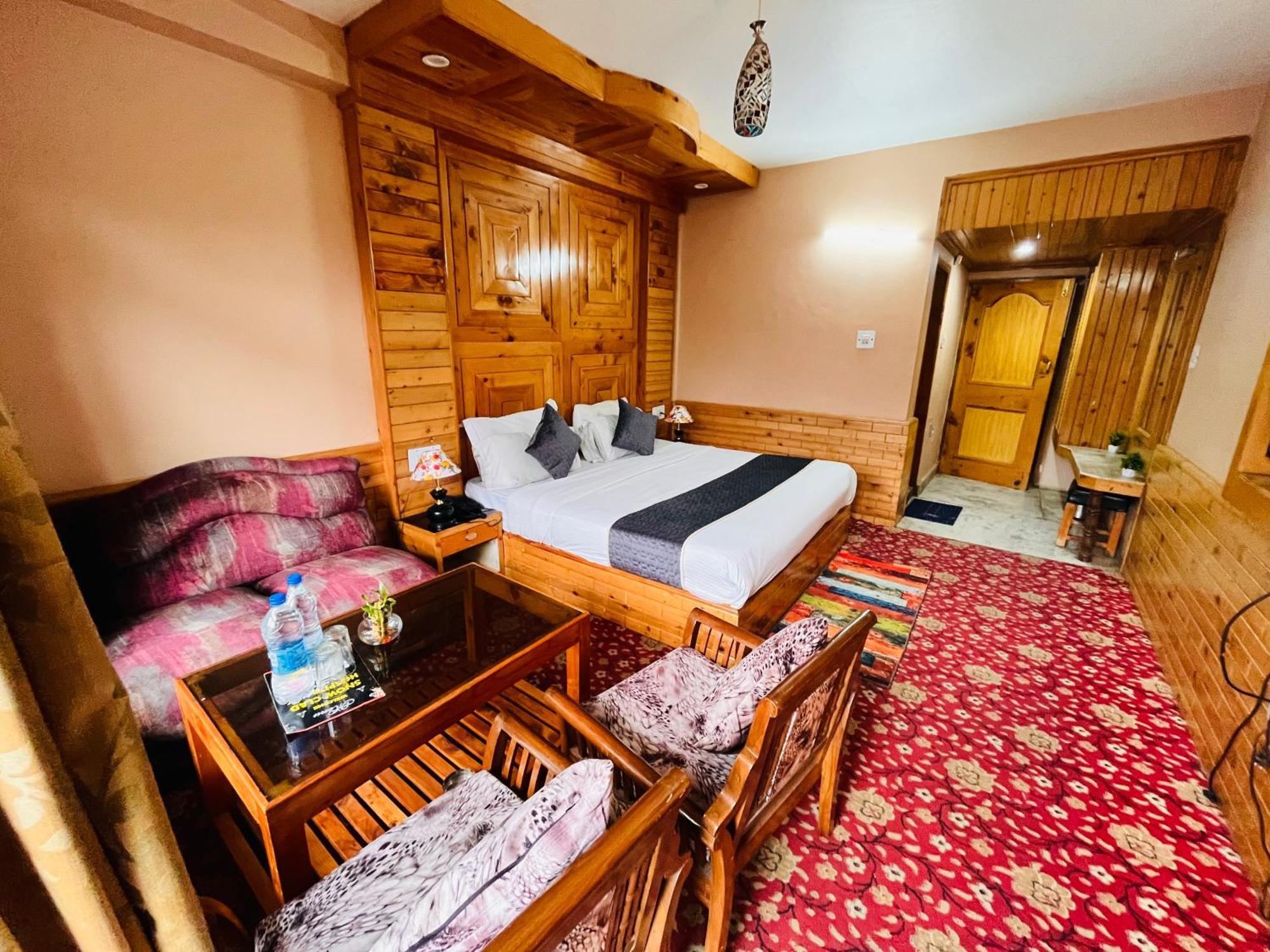 The Hollywood Vibes - #Riverview #Premium Rooms #Prime Location #Most Awarded #Parking #Top Rated #Open Terrace #Best Selling Hotel In Manali Bagian luar foto