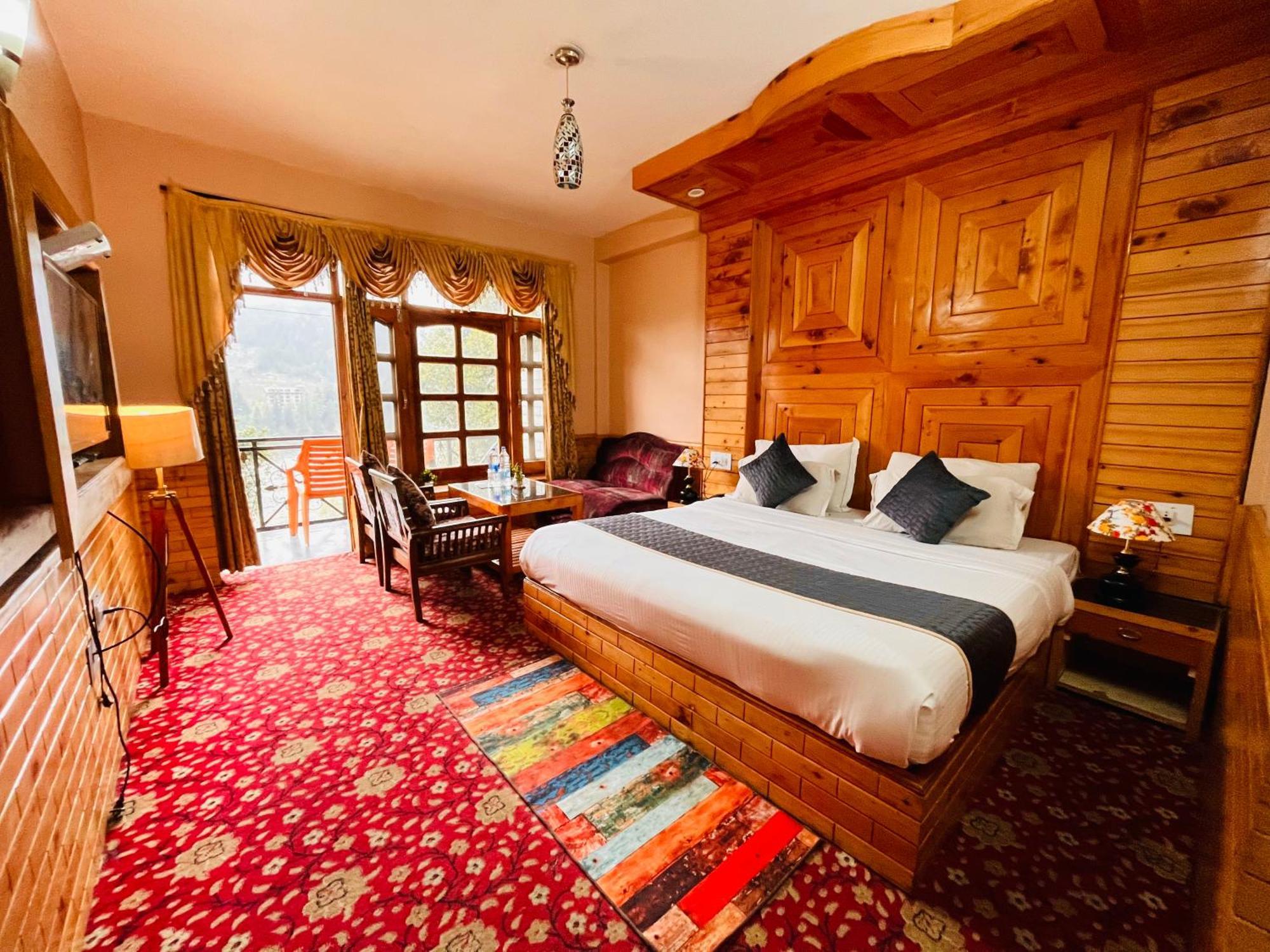 The Hollywood Vibes - #Riverview #Premium Rooms #Prime Location #Most Awarded #Parking #Top Rated #Open Terrace #Best Selling Hotel In Manali Bagian luar foto