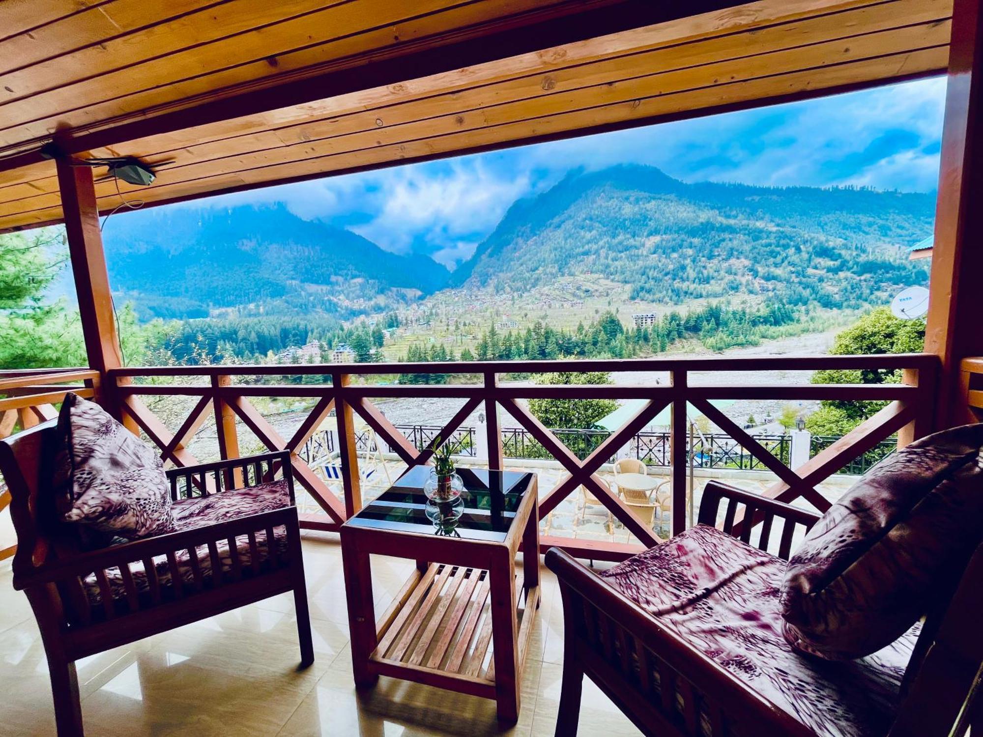 The Hollywood Vibes - #Riverview #Premium Rooms #Prime Location #Most Awarded #Parking #Top Rated #Open Terrace #Best Selling Hotel In Manali Bagian luar foto