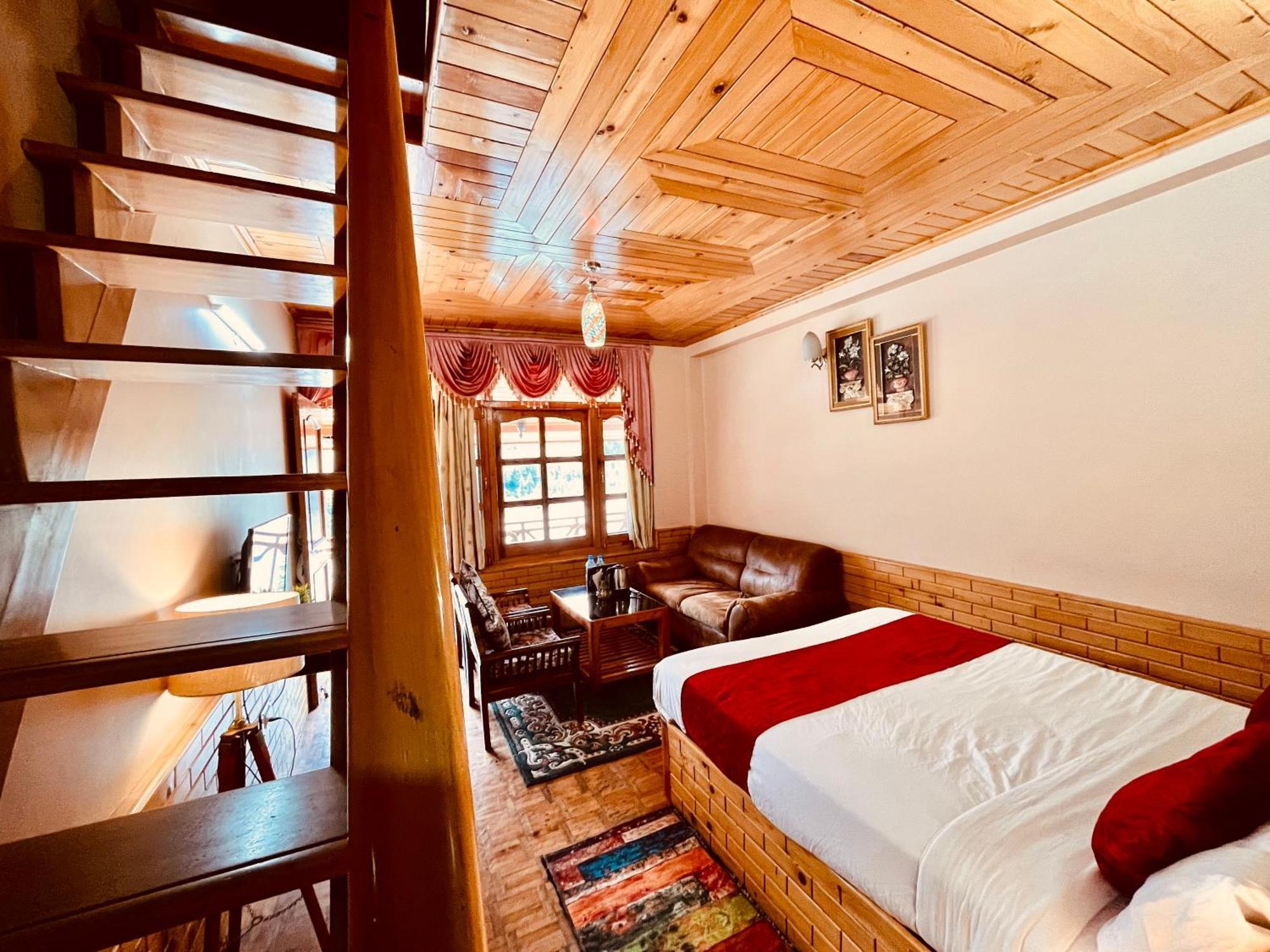 The Hollywood Vibes - #Riverview #Premium Rooms #Prime Location #Most Awarded #Parking #Top Rated #Open Terrace #Best Selling Hotel In Manali Bagian luar foto