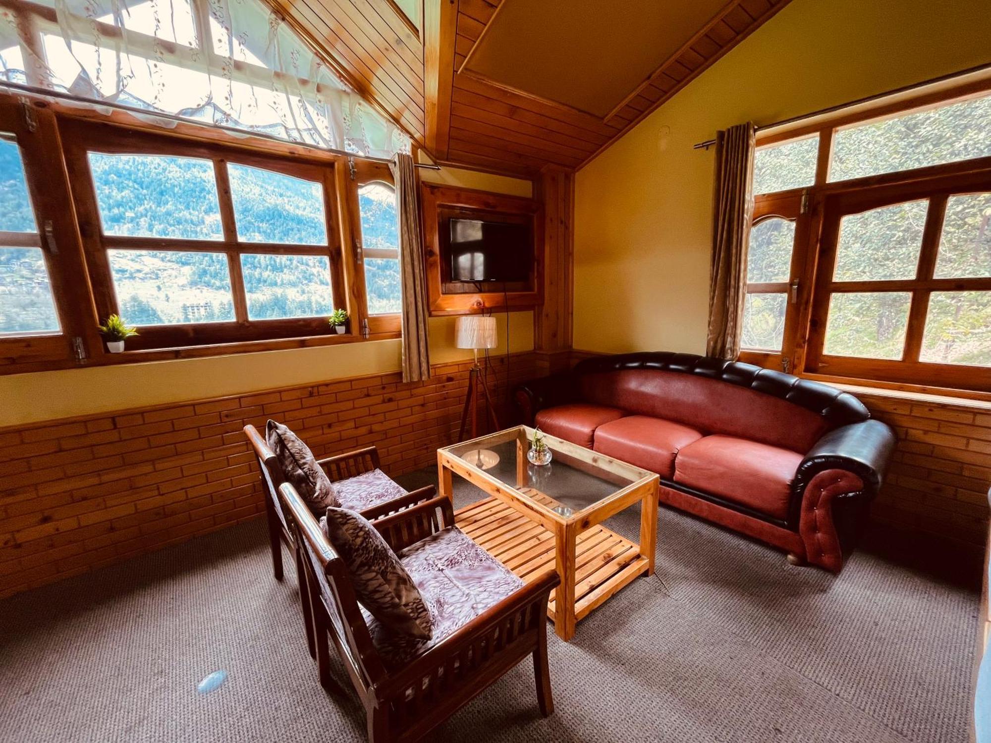 The Hollywood Vibes - #Riverview #Premium Rooms #Prime Location #Most Awarded #Parking #Top Rated #Open Terrace #Best Selling Hotel In Manali Bagian luar foto