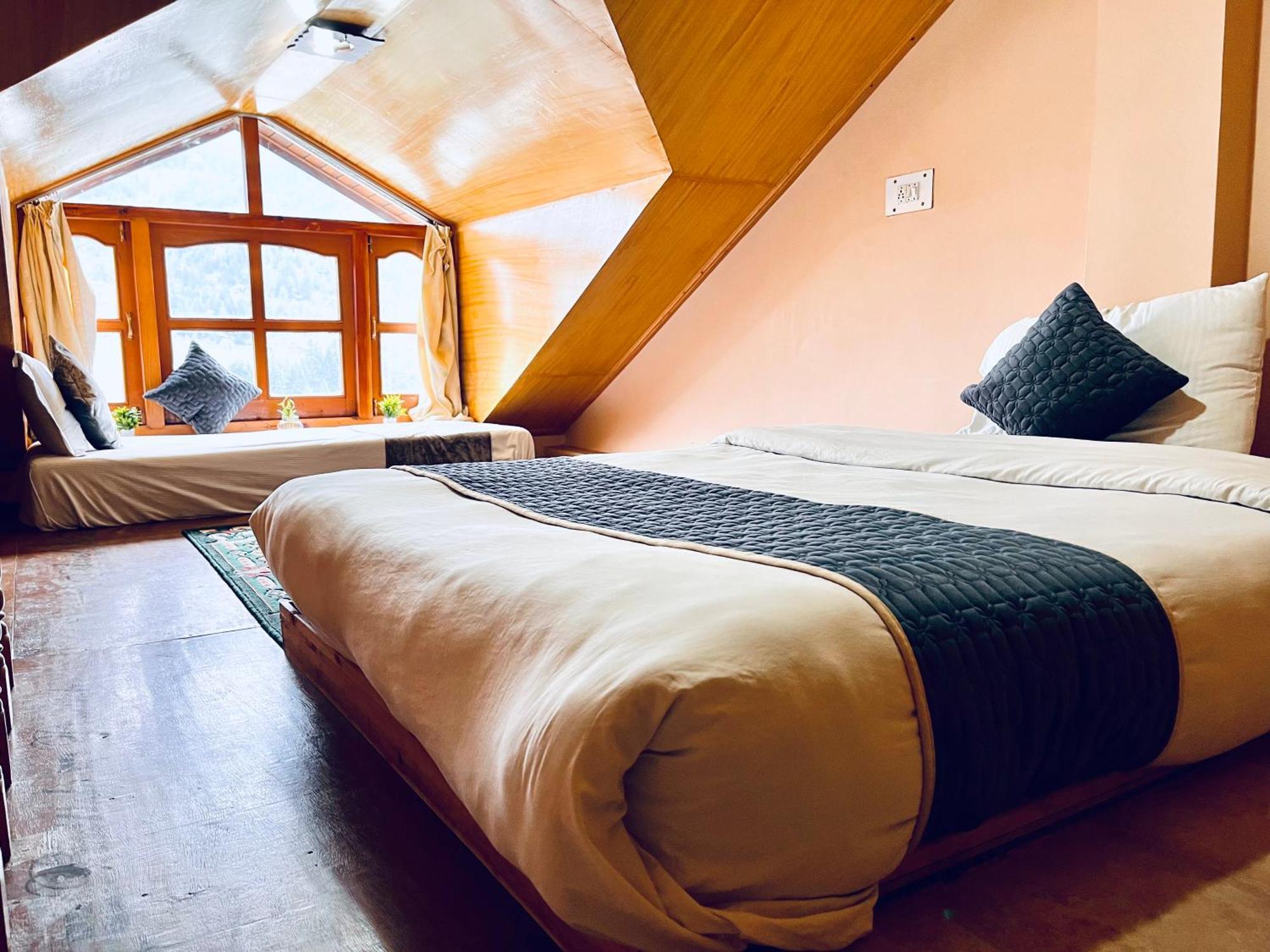 The Hollywood Vibes - #Riverview #Premium Rooms #Prime Location #Most Awarded #Parking #Top Rated #Open Terrace #Best Selling Hotel In Manali Bagian luar foto