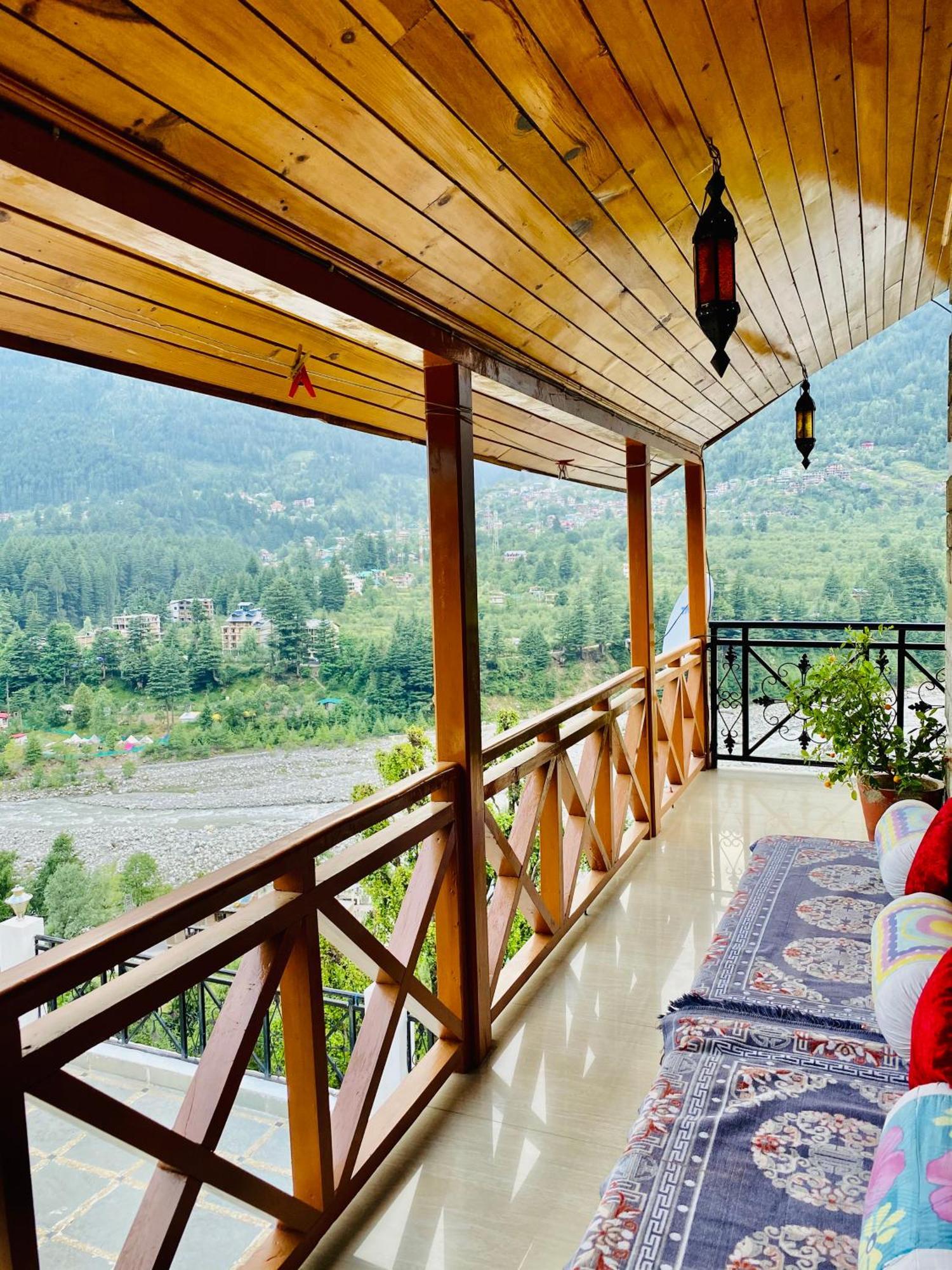The Hollywood Vibes - #Riverview #Premium Rooms #Prime Location #Most Awarded #Parking #Top Rated #Open Terrace #Best Selling Hotel In Manali Bagian luar foto