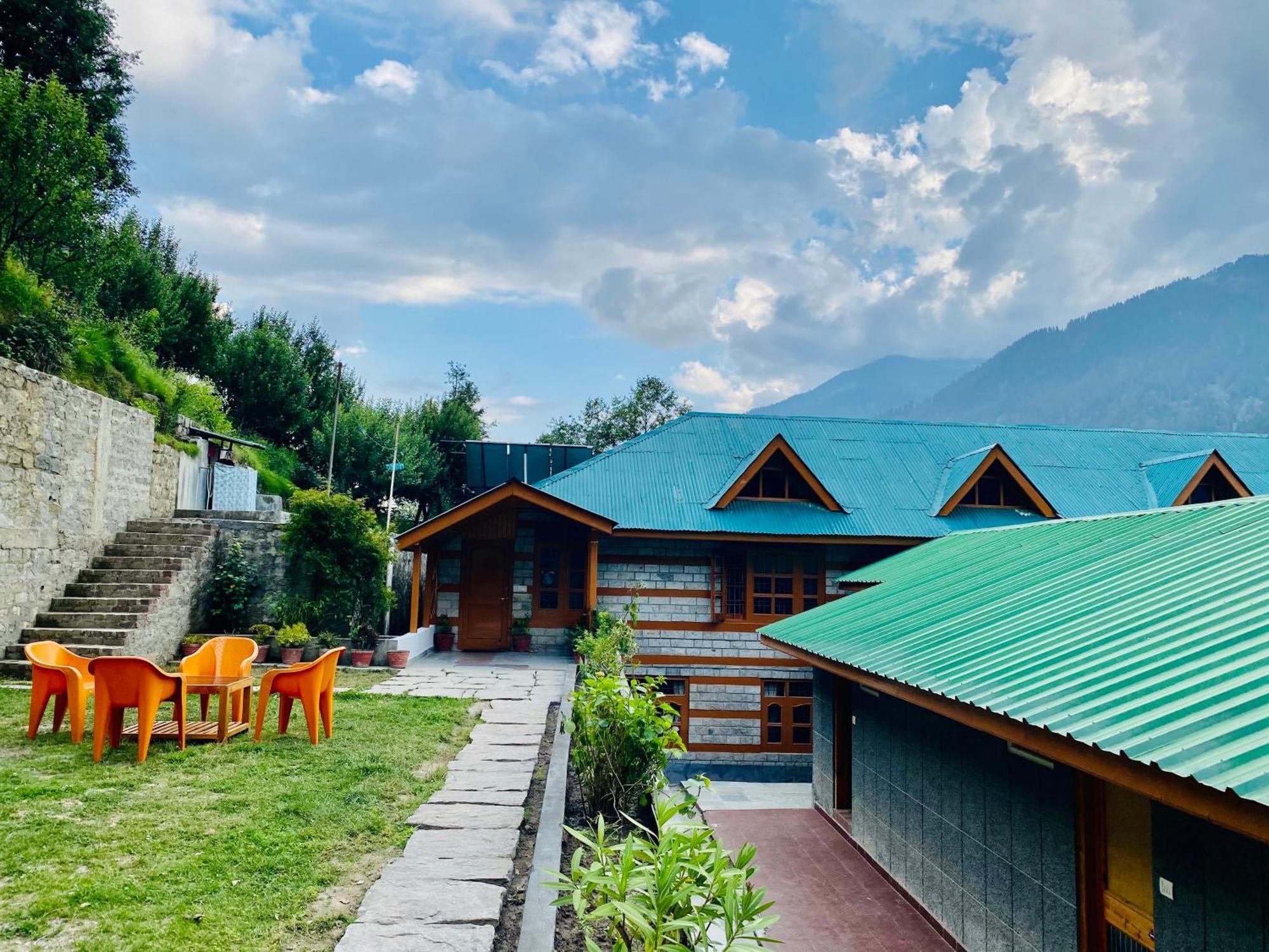 The Hollywood Vibes - #Riverview #Premium Rooms #Prime Location #Most Awarded #Parking #Top Rated #Open Terrace #Best Selling Hotel In Manali Bagian luar foto