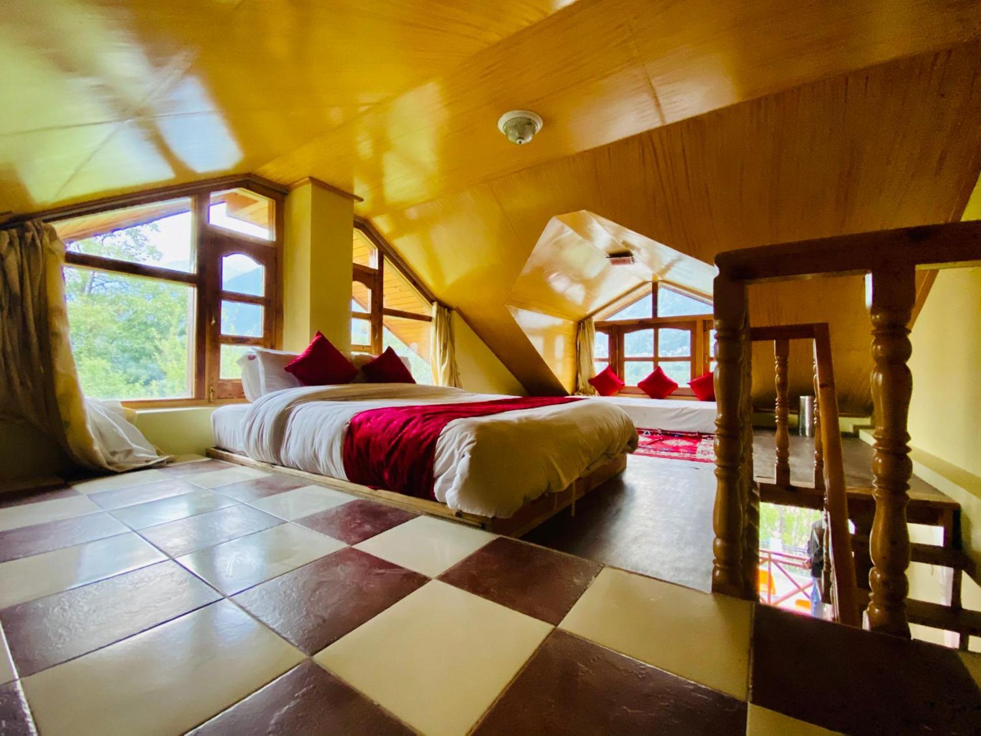 The Hollywood Vibes - #Riverview #Premium Rooms #Prime Location #Most Awarded #Parking #Top Rated #Open Terrace #Best Selling Hotel In Manali Bagian luar foto